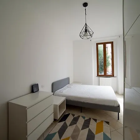 Hbhall Navigli 30