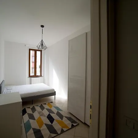 Hbhall Navigli 30 *