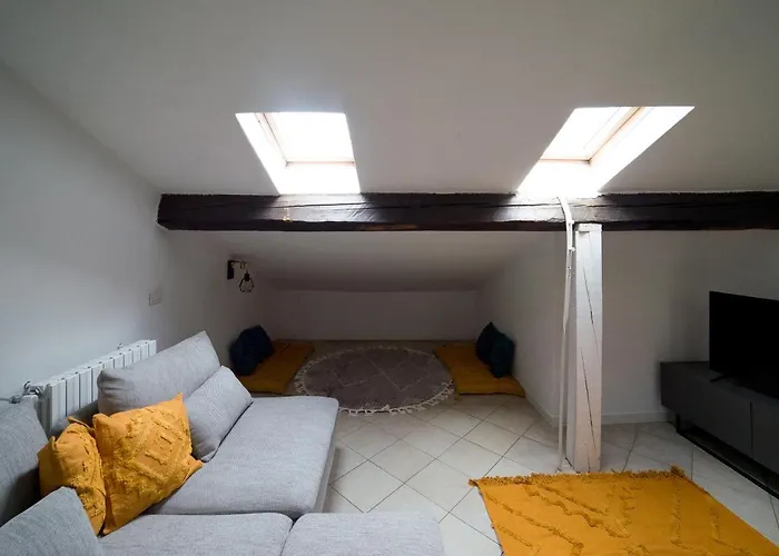 Hbhall Navigli 30 아파트 밀라노